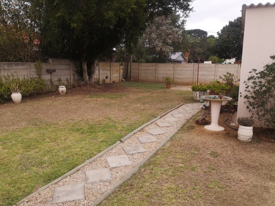 5 Bedroom Property for Sale in Despatch Central Eastern Cape